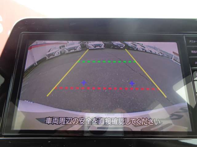 バックモニターが、駐車をサポートしてくれますよ！