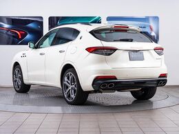 Levante　Modena350馬力（カタログ値）純正OP総額：2，340，000円　パノラマサンルーフ・harman＆kardonプレミアムサウンドシステム・21インチヘリオスホイール