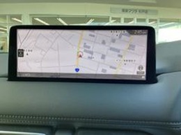 マツダコネクトはソフトウェアをアップデート可能、常に最新のサービスを利用できるコネクティビティシステムです♪録音機能、CD＆DVDビデオ再生、USB端子、HDMI端子、Bluetooth付き♪♪