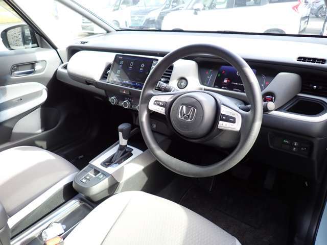 綺麗な内装！　程度の良さが伺えます☆アナタ好みに仕上げて下さい！