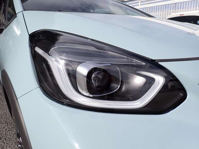 LEDライトで夜間・雨天の運転も安心・安全♪