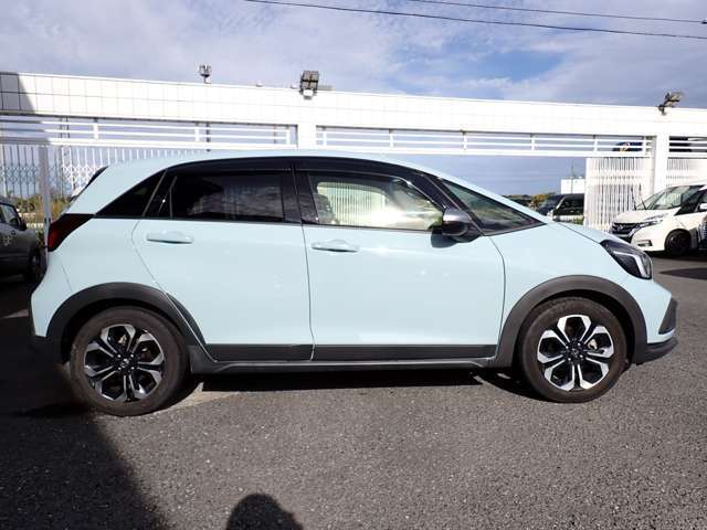 人気色入荷いたしました。ぜひ一度ご来店ください！