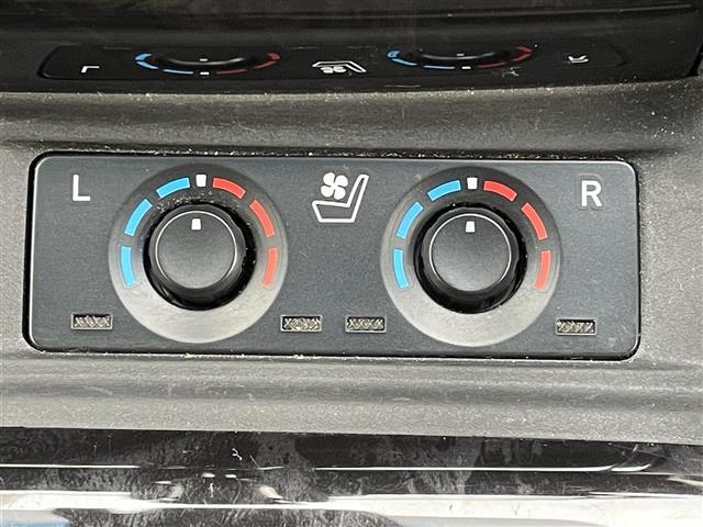 【運転席操作部】『運転席周辺の装備』の画像になります。快適なドライブを楽しむための機能が装備されています！運転席から触れるので使いやすいです！