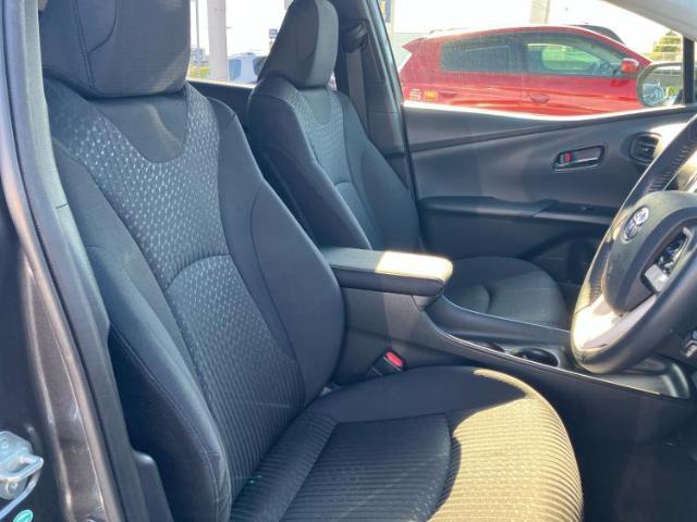 「この車の写真をもっと見たい」「状態が気になる」「この装備はついている？」どんな小さな疑問でもお気軽にお問い合わせください！