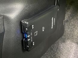 【ETC】高速道路の料金所をストレスなく通過！話題のスポットやサービスエリアに多い「スマートIC」利用時は必須のアイテムです。当店でセットアップを実施、ご納車当日からすぐにご利用いただけます！