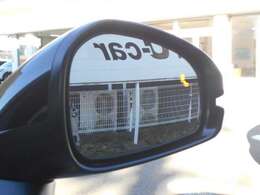 ブラインドスポットインフォメーション装備☆斜め後ろの見えにくい位置の他の車両の検知に役立ちます♪