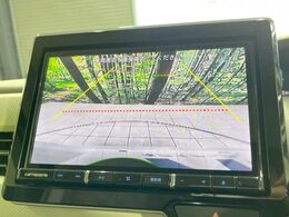 【バックカメラ】駐車時に後方がリアルタイム映像で確認できます。大型商業施設や立体駐車場での駐車時や、夜間のバック時に大活躍！運転スキルに関わらず、今や必須となった装備のひとつです！