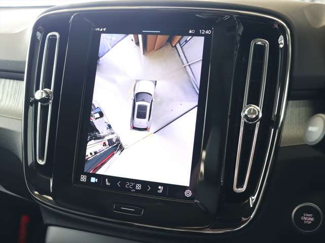 更に360°ビューの単独表示も可能です　車を上から見下ろしたように車外を確認できるため、一切の死角がない状態で駐車が可能です