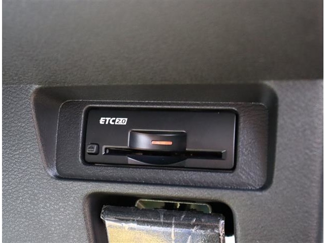 【車屋】として、長く車業界に従事した経験豊富なスタッフが多数在籍しております。