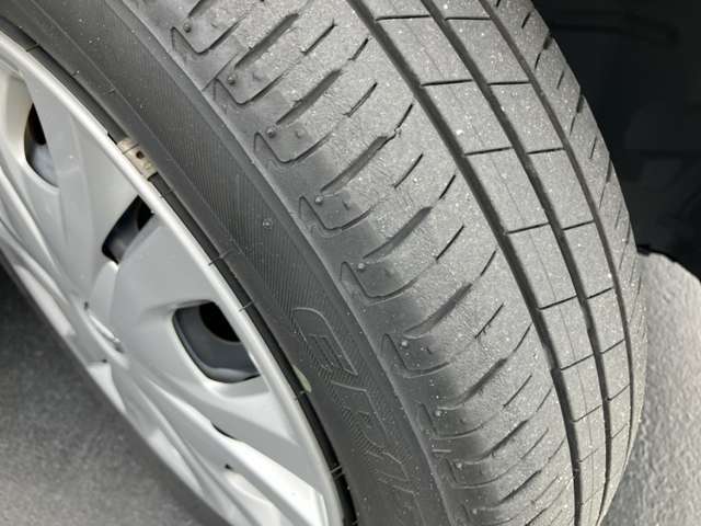 前のタイヤの状態です。