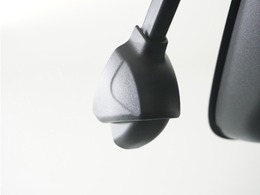 この車にはリアにもドライブレコーダーを装備しております◆映像・音声などを記録する自動車用の装置です。　もしもの事故の際の記録はもちろん、旅行の際の思い出としてドライブの映像を楽しむことができます。