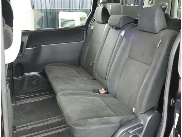 お休みのご予定はお決まりですか？県内のお客様なら10日から2週間でご納車可能です。条件にもよりますのでご契約の際はスタッフと十分に打ち合わせをしてくださいね。