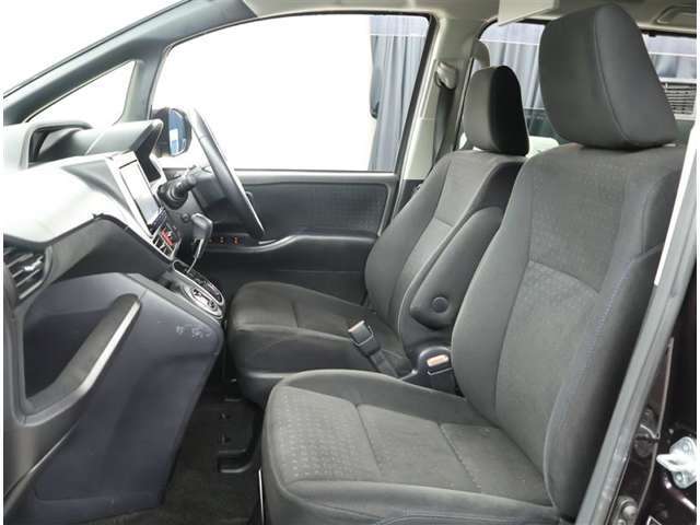 連休のご予定はお決まりですか？新しいお車で何処まで出かけましょうか？海？高原？温泉？美味しい物を探してドライブってのも良いのではないでしょうか？