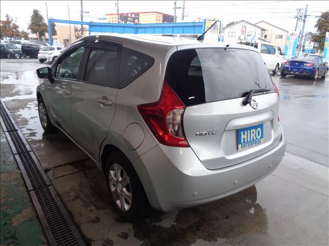 支払総額には車両本体価格に税金・保証・整備代等が全て含まれております。お客様に安心して購入頂ける事を心がけております。