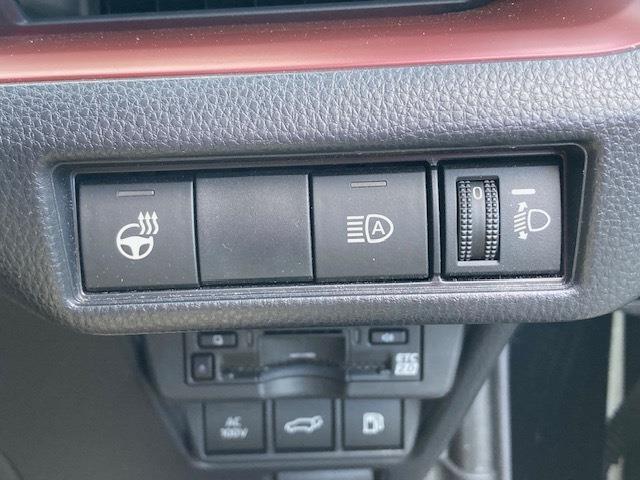 【運転席操作部】ステアリングヒーター搭載★ ハンドルのグリップを温めてくれるありがたい機能です♪