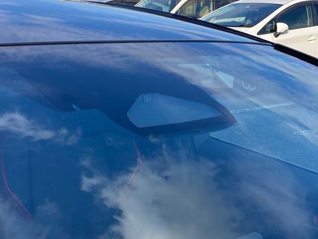 【ドライブレコーダー】ニュースで流れる【事故の瞬間】【あおり運転】の映像は、ドライブレコーダーが録画しているからです。　もしもの時の、証拠映像を保存できます。