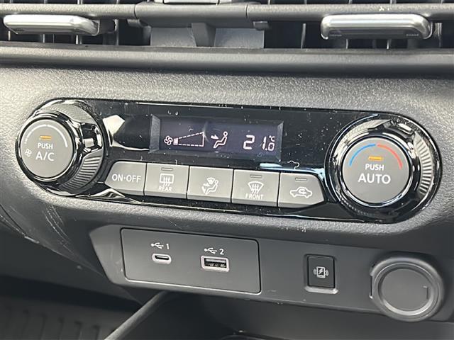 気になる車はすぐにお問い合わせください！画面右側の0066から始まる無料ダイヤルからお問い合わせ下さい！専門スタッフがお車のご質問にお答えいたします！