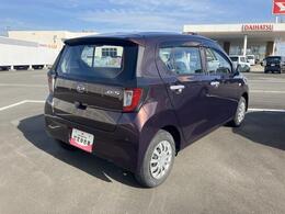 静岡ダイハツの中古車は、展示前に徹底した洗車や室内清掃を実施しております。