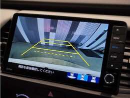 【バックカメラ】後退時も安心。リバース連動で画面が切り替わるのでとっても便利。