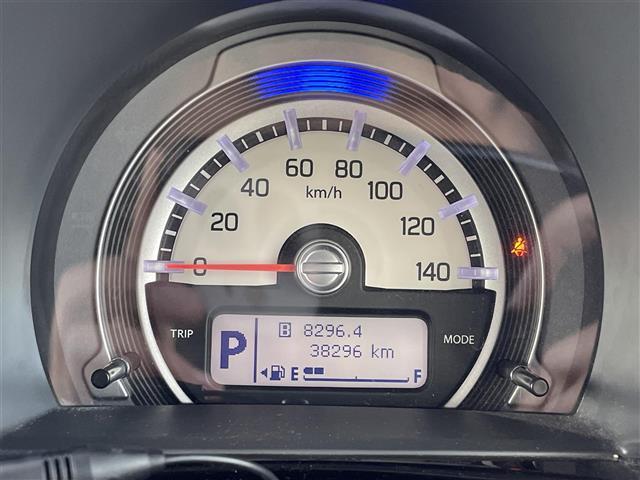 こちらメーター周りの写真になります。第三者機関でしっかりチェックをしております。ガリバーではメーター改ざん、走行不明の車は一台もありません。お客様が安心できる車両のみを取り扱っております！