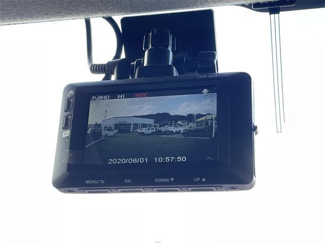 【　ドライブレコーダー　】運転中の記録を残します。事故などを起こした起こされた時の証拠を残します。