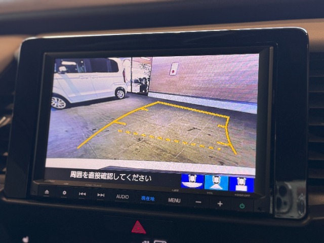 Honda純正ならではの見やすいバックカメラを装着しております◎駐車時の安心感が高まりますね！