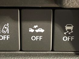 【スズキ　セーフティサポート】走行中に前方の車両等を認識し、衝突しそうな時は警報とブレーキで衝突回避と被害軽減をアシスト。より安全にドライブをお楽しみいただけます。