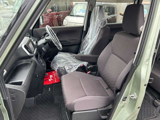 扇台小学校前のバス停から、徒歩1分の所にあります。