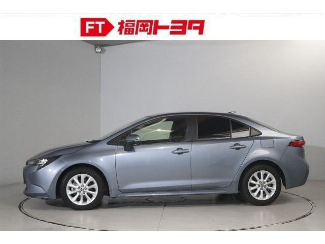 トヨタ認定中古車、評価3.5相当。キズ、へこみは若干ありますが、比較的良好な状態です。