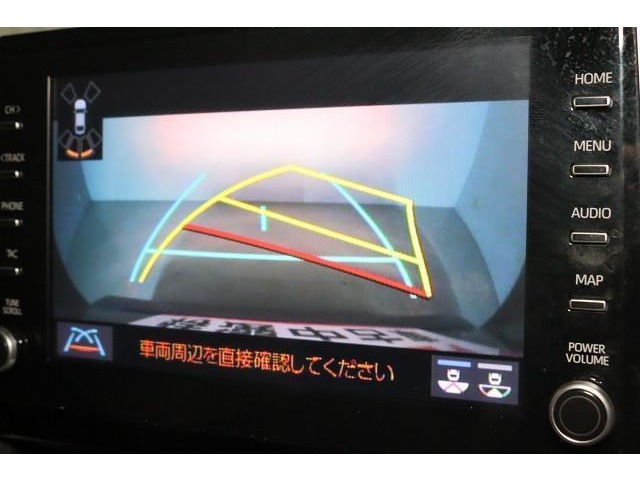 ガイド付きバックモニター！　ハンドルを切るとラインも曲がって表示され、進行方向の目安となり安心です。