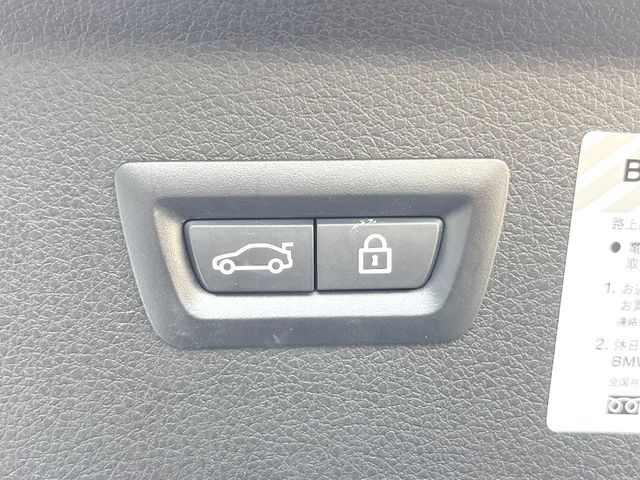 ●電動リアゲート：ワンタッチでリアゲートの開閉ができ、荷物などで両手が塞がっている状態でも簡単に開閉ができる便利機能です。