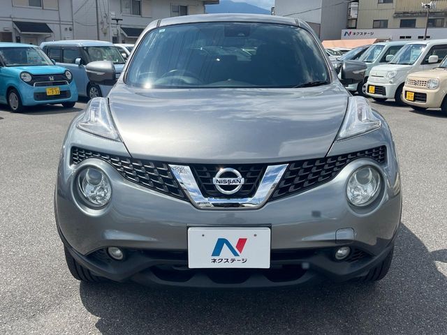 弊社では、全車『修復歴なし』のお車のみ取り扱っております。専任バイヤーによる厳選した仕入れの後、入庫後の車両チェックを行い、ネクステージが認定した高品質な中古車をご提供しております。