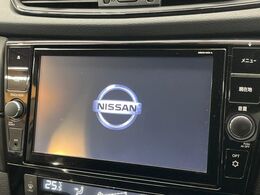 【純正9型ナビ】人気の純正ナビを装備しております。ナビの使いやすさはもちろん、オーディオ機能も充実！キャンプや旅行はもちろん、通勤や買い物など普段のドライブも楽しくなるはず♪