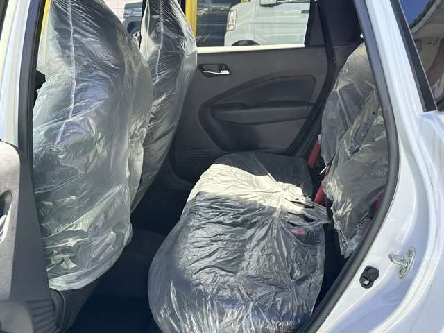 ★5年間新車保障★初度登録から5年間の新車保証が含まれています。長期間、安心してお乗り頂けます！保障費用は支払総額に含まれています！遠方のお客様は保証継承後、お近くのディーラーにて保証が受けられます！