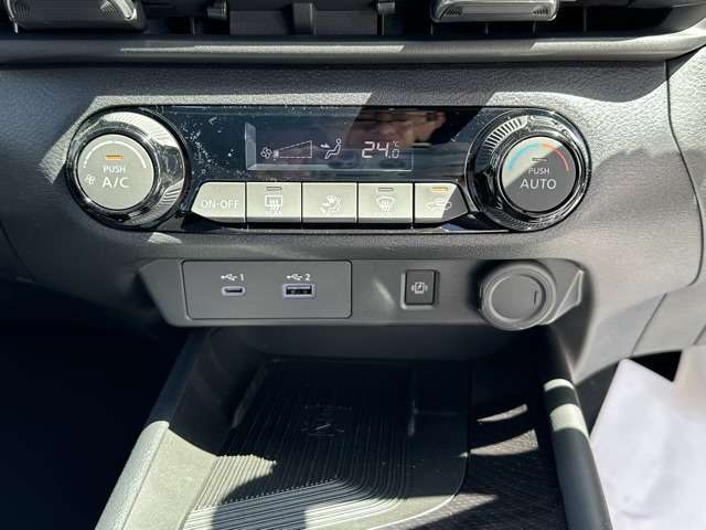 ★納車前に、当社の指定工場で納車前点検を行って納車しますので、安心してお乗りいただけます！もちろん、点検料は車両本体価格に含まれています！