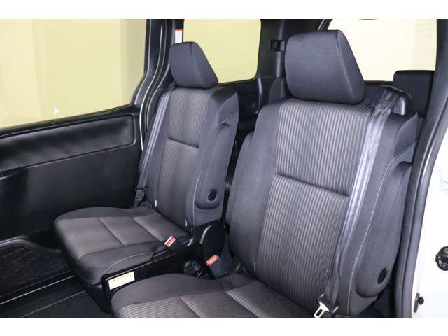 後席も勿論クリーニング済。