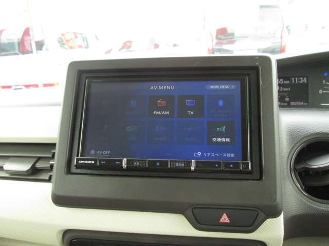 当店の車は全台保証付きで購入後も安心です。保証期間中は全国のホンダディーラーで保証修理を受け付けております。（詳細はスタッフまで！）