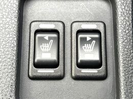 【シートヒーター】寒い日に重宝するシートヒーター！エアコンより早く温まってくれるので寒がりの人も安心ですね♪エアコンの温風は乾燥するから苦手、という方にもをおすすめです。
