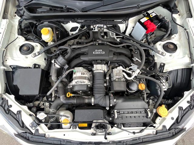親切・丁寧な専門メカニックスタッフが応対！・車検・点検整備・事故等の修理などアフターサービスも安心。お車のカスタマイズもネクステージのサービススタッフまでご相談ください！
