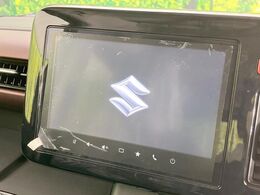 【メーカー純正ナビ】インテリアに溶け込むスタイリッシュな「専用設計」メーカーナビを装備♪視認性や操作性など基本性能にも優れ、より上質なカーライフをお楽しみいただけます。