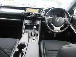 内装も綺麗にクリーニング済！