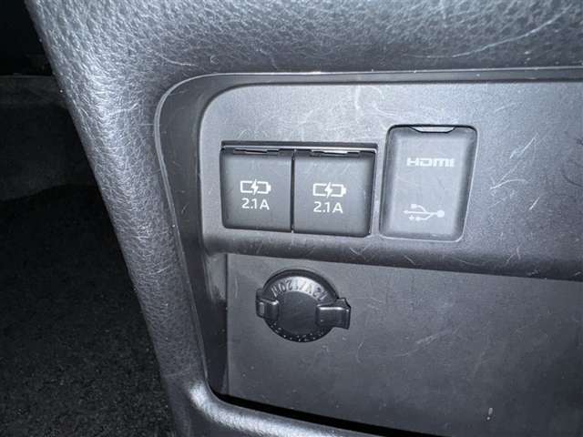 現在お乗りのお車があれば喜んで査定いたします。詳しくは、お近くの名古屋トヨペットグループのお店までご相談ください。