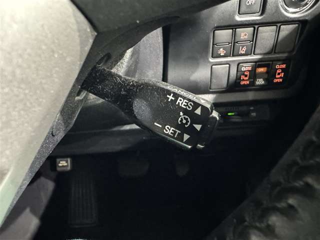 クルーズコントロール☆高速道路などの長距離走行で活躍！一定の速度で走ることができアクセルを踏むことなく走ることができます