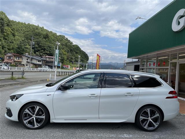 左側面の写真になります。しっかり仕上げしておりますので、お客様の顔もしっかり映り込むくらいピカピカの状態です！右の問い合わせボタンから、まずはお気軽にお問い合わせください！お得な情報も満載です！