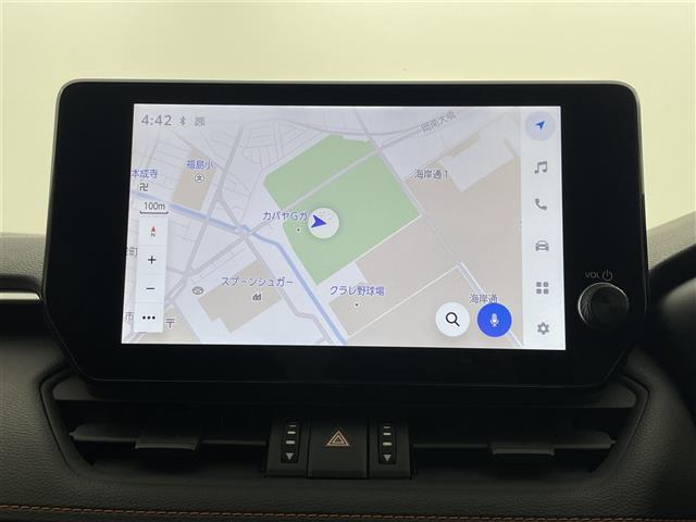 【純正10.5インチディスプレイオーディオ】スマホをクルマとつなぐだけで、おなじみのアプリをディスプレイオーディオ上で気軽に使えるようになります♪