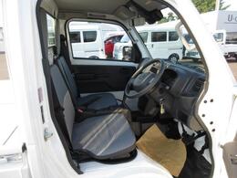 こちらのお車はご来店いただける方のみの販売に限らせていただきます。ご契約手続きは店頭にてお願い致します。