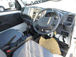 こちらのお車はご来店いただける方のみの販売に限らせていただきます。ご契約手続きは店頭にてお願い致します。