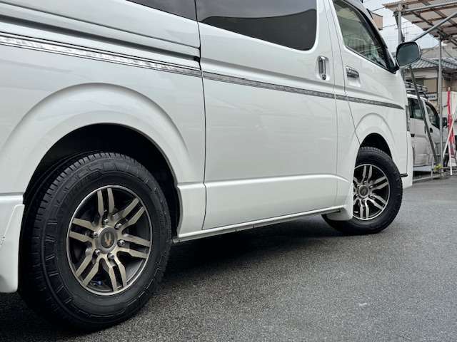 続々とお買得な大人気のハイエースバン・レジアスエースバン入庫しています♪お買得車♪全国納車大歓迎♪お気軽にお問合せ下さいませ♪072-750-2022