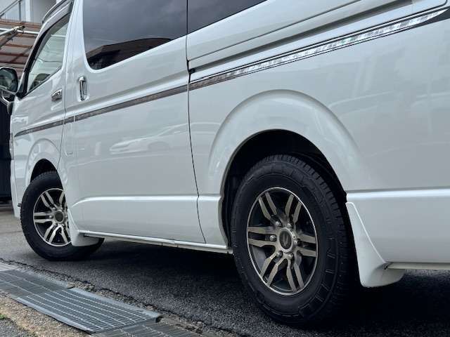 大人気の3型後期型スーパーGL入庫♪純正オプション、豪華なモデリスタパーツ多数装備♪外装＆内装とても綺麗なお車です♪禁煙車♪全国納車大歓迎♪多数の販売実績あります♪お気軽にお問合せ下さいませ♪