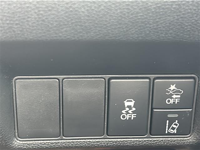 【運転席操作部】快適なドライブを楽しむための機能が装備されています！運転席から触れるので、使いやすいです！除菌プランいれていただくと、さらに清潔で安心していただけます！